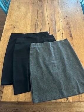 3 Old Navy pull on Ponte Pencils skirts